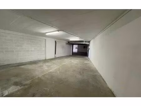 location stationnement  114.5 m² t- à saint-nazaire  495 €