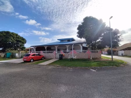 vente immeuble 6 pièces 313 m² à kourou (97310)  700 000 €