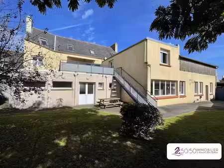 vente immeuble 350 m² à lanhouarneau (29430)  342 000 €