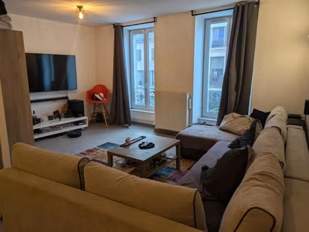 location appartement 1 pièce 41 m² à beaujeu (69430)  300 €