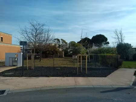 vente terrain 589 m² à serignan (34410)  228 975 €