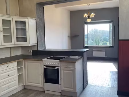 location appartement 3 pièces 75 m² à carbonne (31390)  630 €