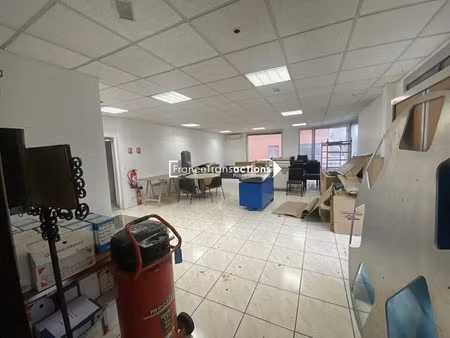 local commercial a louer