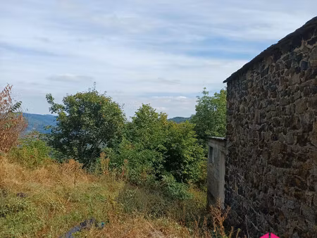 corps de ferme isolé