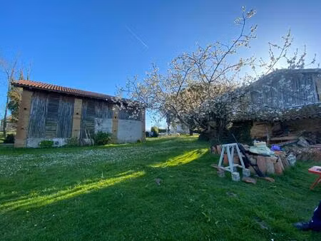 corps de ferme  séchoir  2 cu + terrain à bâtir