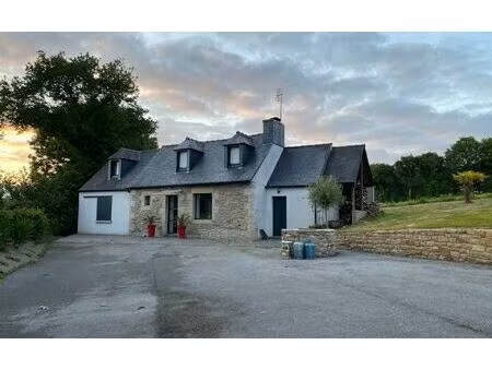 maison glomel 115 m² t-4 à vendre  231 000 €