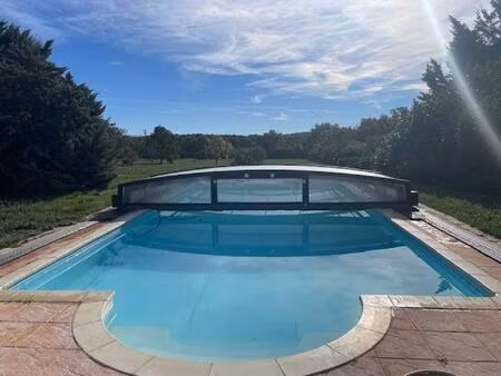 villa de 135m2 +46m2 véranda sur 9560m2