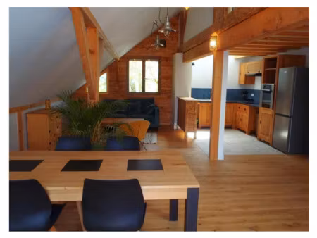 location meublée appartement 5 pièces 80 m² à groisy (74570)  1 875 €