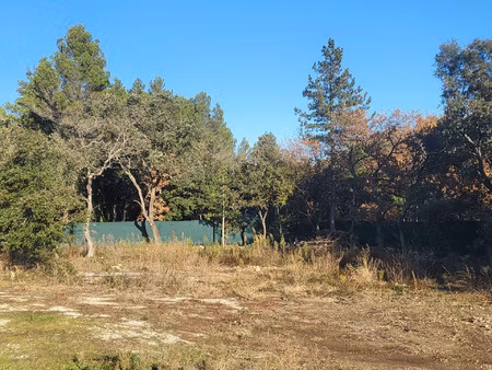 grignan   rare ! terrain à batir de 943 m2.