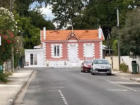 location meublée maison 5 pièces 102 m² à pessac (33600)  2 100 €