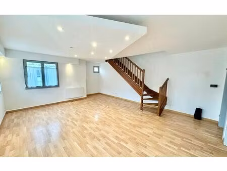 location appartement  73.78 m² t-3 à ostwald  960 €