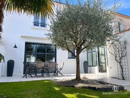 vente maison à la garnache (85710) : à vendre / 135m² la garnache