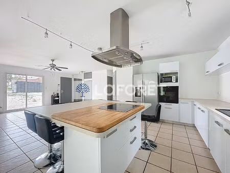 maison individuelle de plain-pied à saint-didier-de-la-tour   4 chambres  piscine  au calm