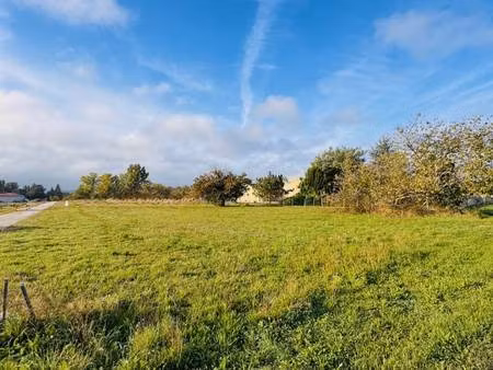 terrain constructible viabilisé à vendre