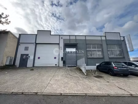 local d'activités a louer