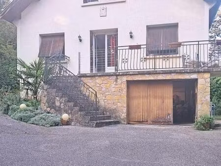 maison à la campagne