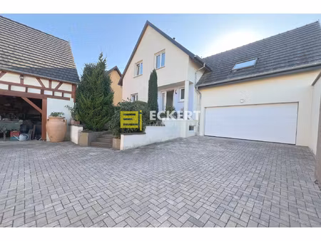 ensemble immobilier comprenant 2 maisons d'habitation sur 73