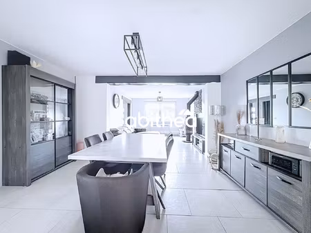 maison familiale rénovée au coeur de village