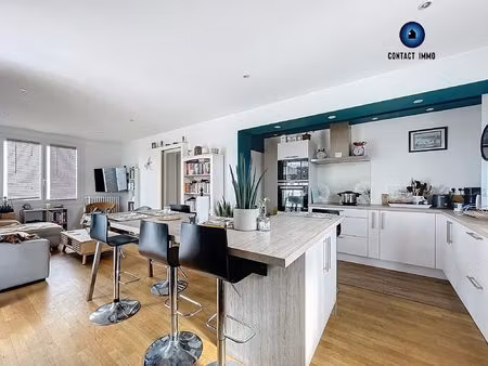 charmante maison en pierre avec piscine