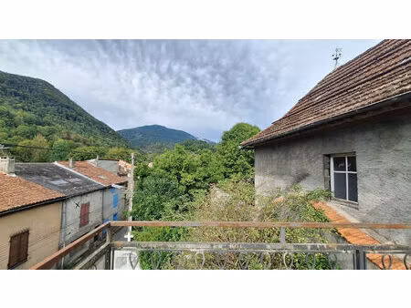 maison de village t6 de 168m² avec jardin