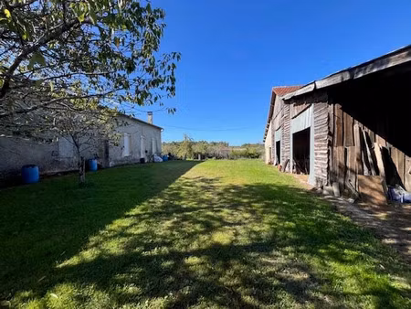 vente maison 4 pièces 94 m² à saint-remy (24700)  117 288 €