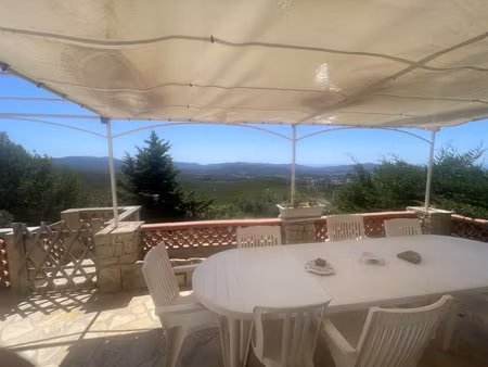 maison 4 pièces  115 m2   vue panoramique  83330 le castellet
