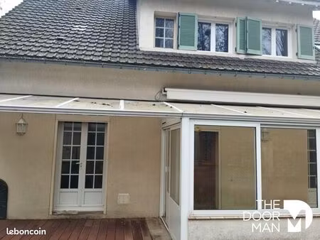 maison 6 pièces 141 m²