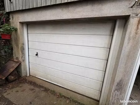 2 garage 20m2 entre laval et l’huisserie