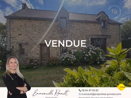 maison bretonne en pierre à rénover de150 m² avec jardinet  aux portes de vannes (10 min d