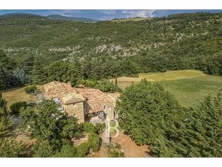 barnes - domaine de 41 hectares avec un mas en pierre - 380m2 - piscine