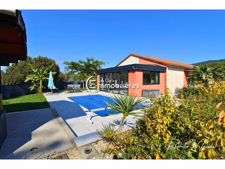 maison plain-pied 145m² hab 1238m² de terrain.