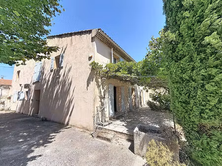 mas avignon de 205 m2 parcelle 1103 m2  dépendances et piscine.