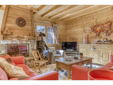magnifique chalet 4 chambres - proche du centre village et des pistes