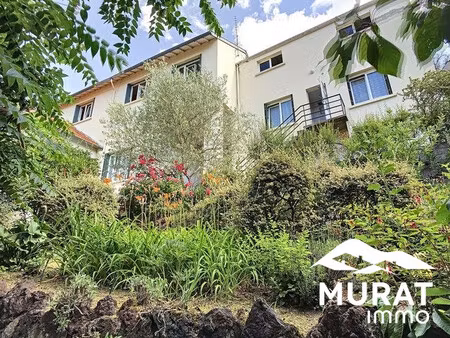 royat - ensemble immobilier de 319 m2 habitables sur 715 m2 de t