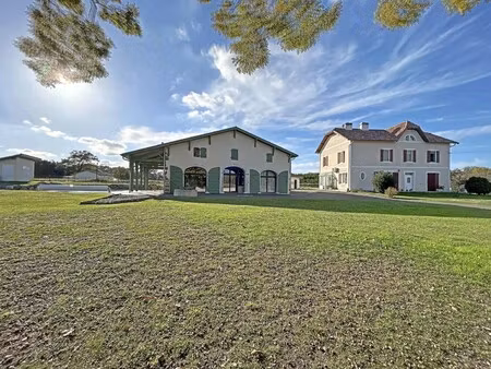 maison de luxe à vendre à arsague