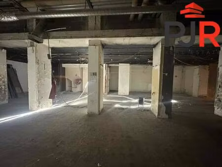 local commercial à louer