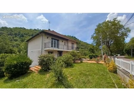 maison 6 pièces 105 m²