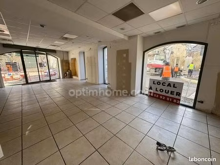 local commercial 112 m²