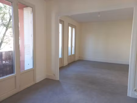 a louer appartement type t2 bis avec balcon