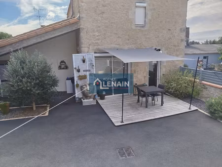 maison de bourg en pierre