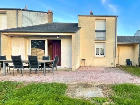 105 m2 habitables rénové.3 chambres.petit terrain