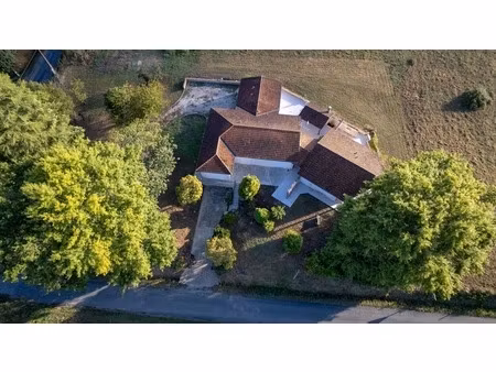 axe la réole-langon - maison de plain-pied - 5 chambres + bureau - jardin 3 000 m² - 3 gar