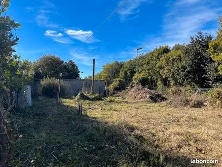 terrain 226 m² salles sur mer
