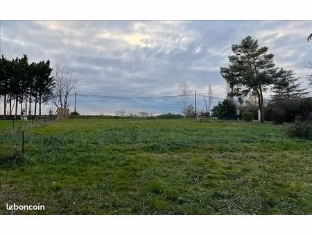 terrain 954 m² villeneuve les bouloc