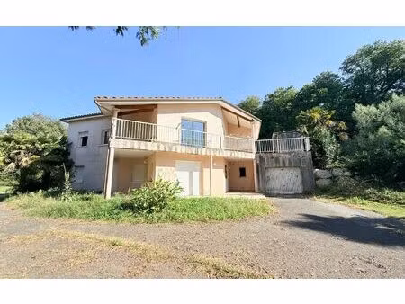 immeuble nogaro m² t-7 à vendre  230 000 €