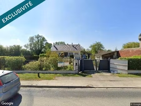 havre de paix sur un vaste terrain arboré