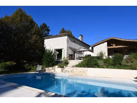 magnifique maison en pierre avec piscine et granges