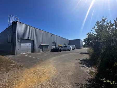 bâtiment artisanal avec forte rentabilité locative