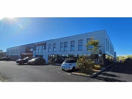 location bureau mauguio 195 m²