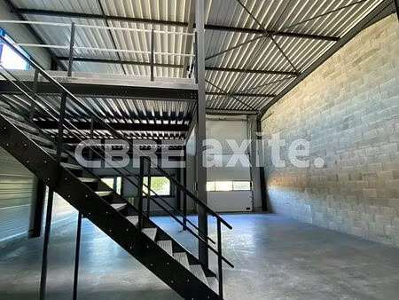 location local d'activités les abrets 140 m²